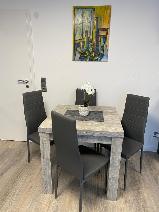 1,5 Zimmer Apartment In S-Bahn Naehe, 35 Qm, Max 4 Pers, Zentral, Private Terasse, Internet 250 Mbit Gaertringen Bagian luar foto